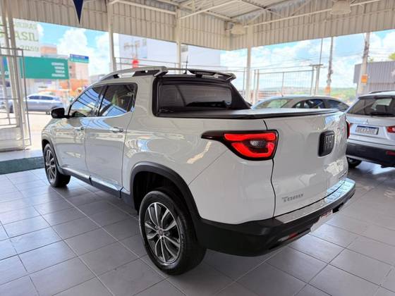 FIAT TORO 2.0 16V TURBO DIESEL VOLCANO 4WD AT9
